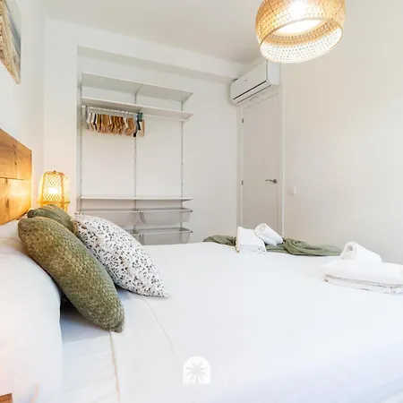 Weroomies - August Apartment *