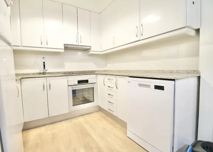 Weroomies - August タラゴナ